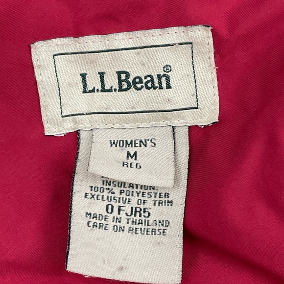 Ll bean red coat with hood size M - Picture 2 of 15